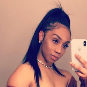 Meet your Posher, Briana